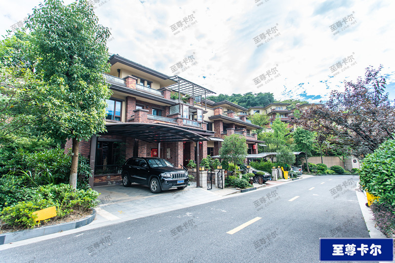 越來越多的人選擇至尊卡爾鋁合金車棚，也不是沒有原因