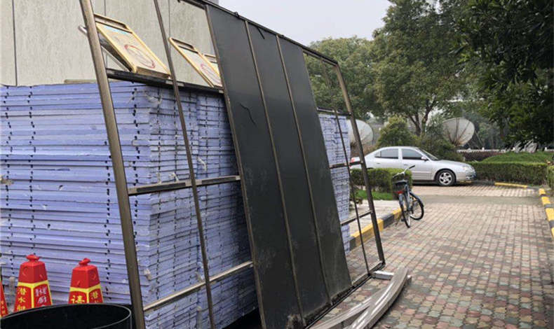 做雨棚，本來1、2萬就能搞定，你卻前前后后花了七、八萬